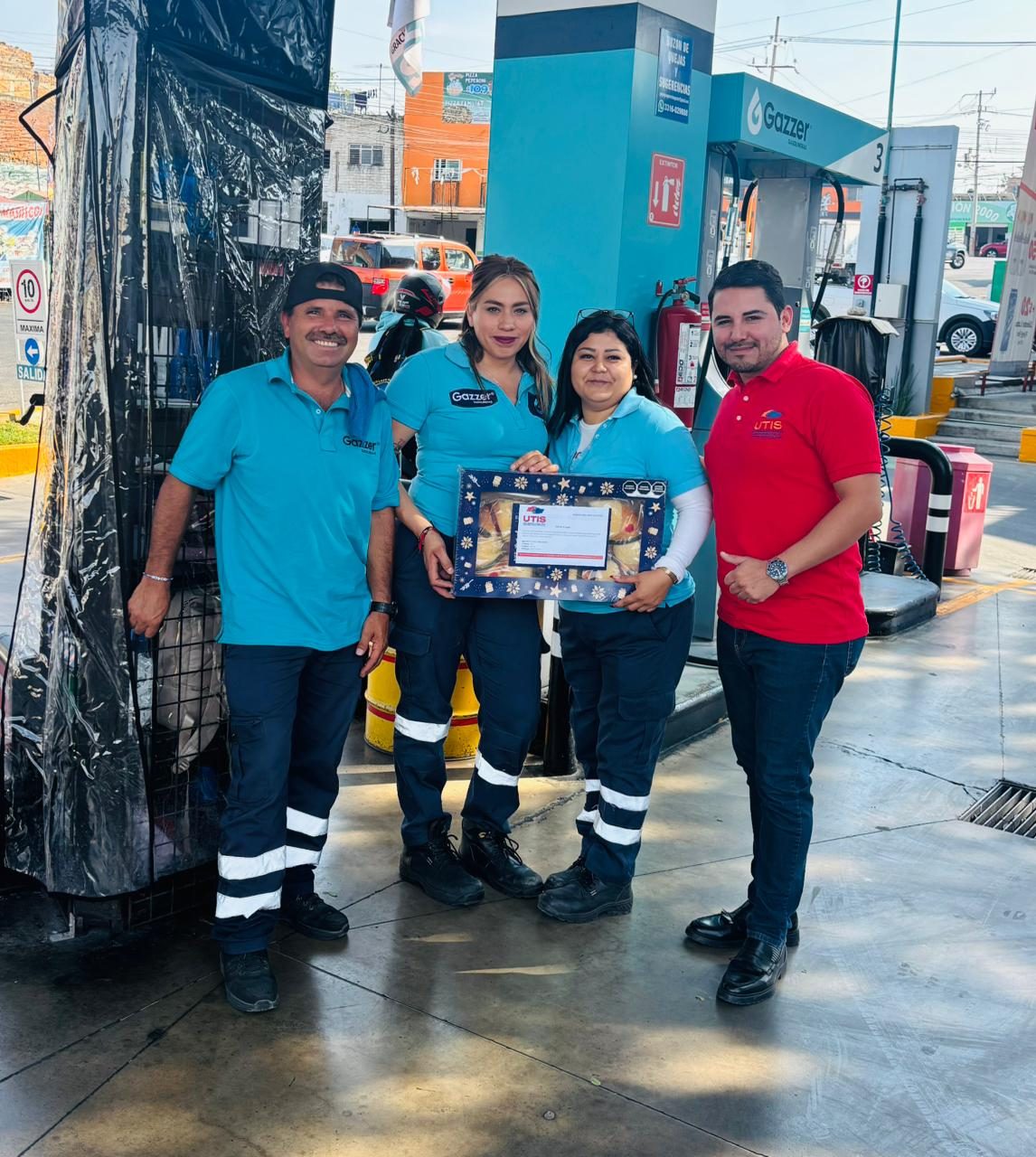 Agremiados en su centro de trabajo con la rosca